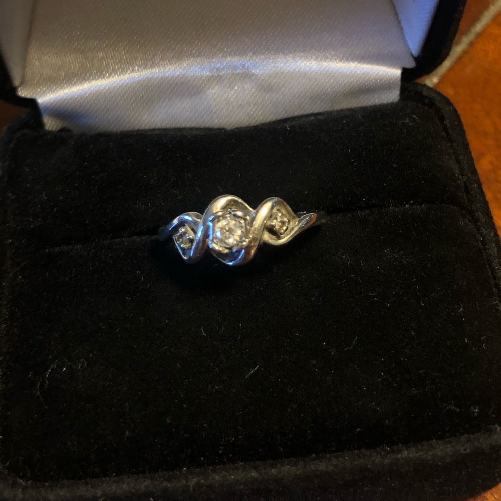 Kay’s Jeweler Open Heart Collection promise ring